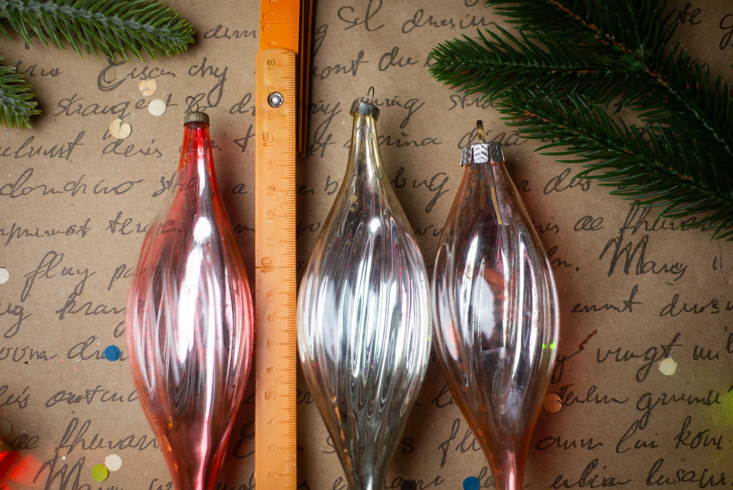 Glass Icicle Christmas Ornaments, Vintage Set of 3 – 16 cm