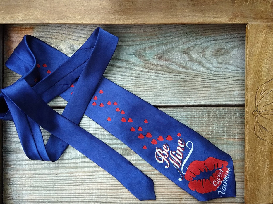 Vintage Novelty Ties – Retro 90s Mens Ties | Polka Dot Silk Tie & Valentine Print