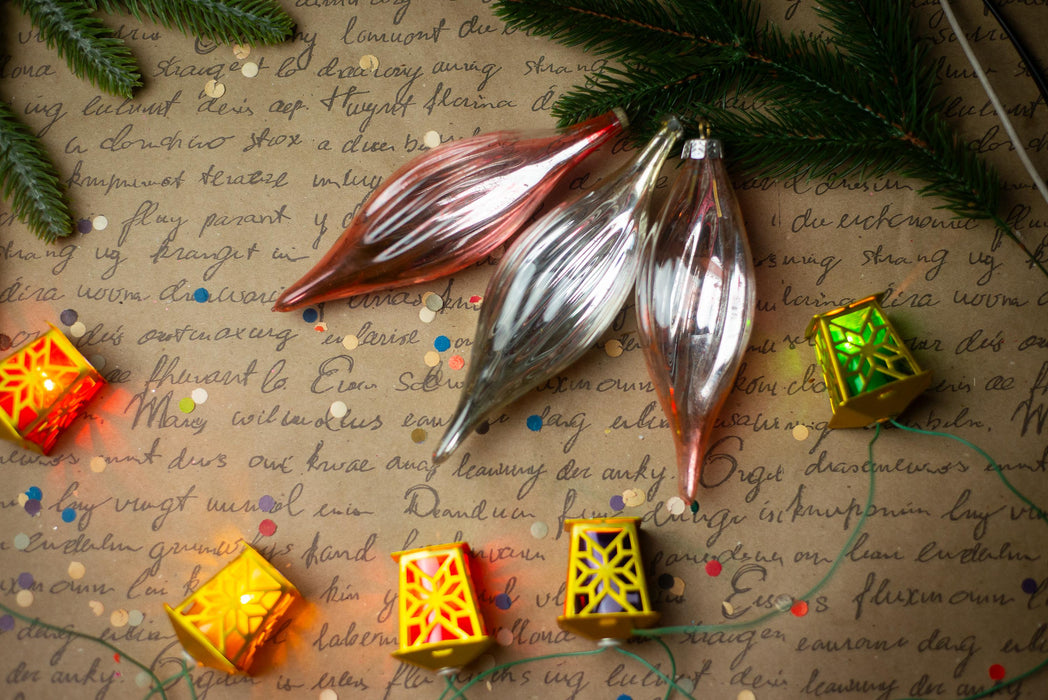 Glass Icicle Christmas Ornaments, Vintage Set of 3 – 16 cm