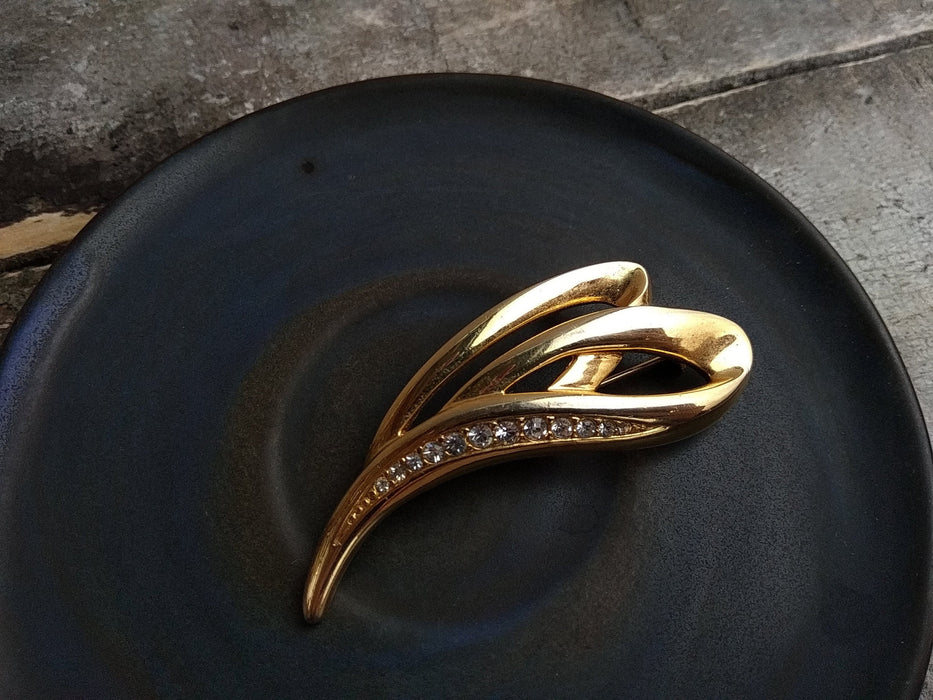 Vintage heart shaped brooch, Gold-tone collar pin, Rhinestone brooch, Retro statement brooch, Antique shawl pins,