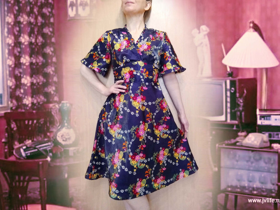 Vintage Floral Dress - Blue Satin Midi Wrap With Waisted Silhouette & Boho Style
