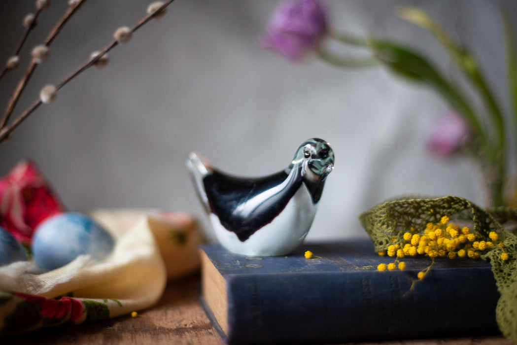 Murano Glass Bird - Hand-Blown Black & White Figurine | Vintage Collectible Art