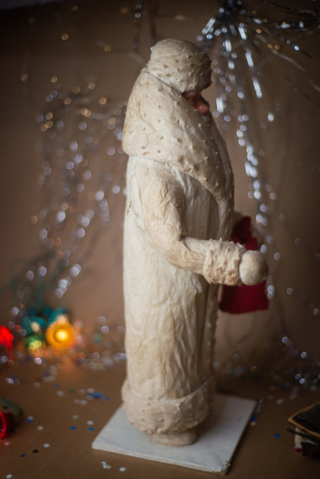 Vintage spun cotton figure of Santa Claus, 1978