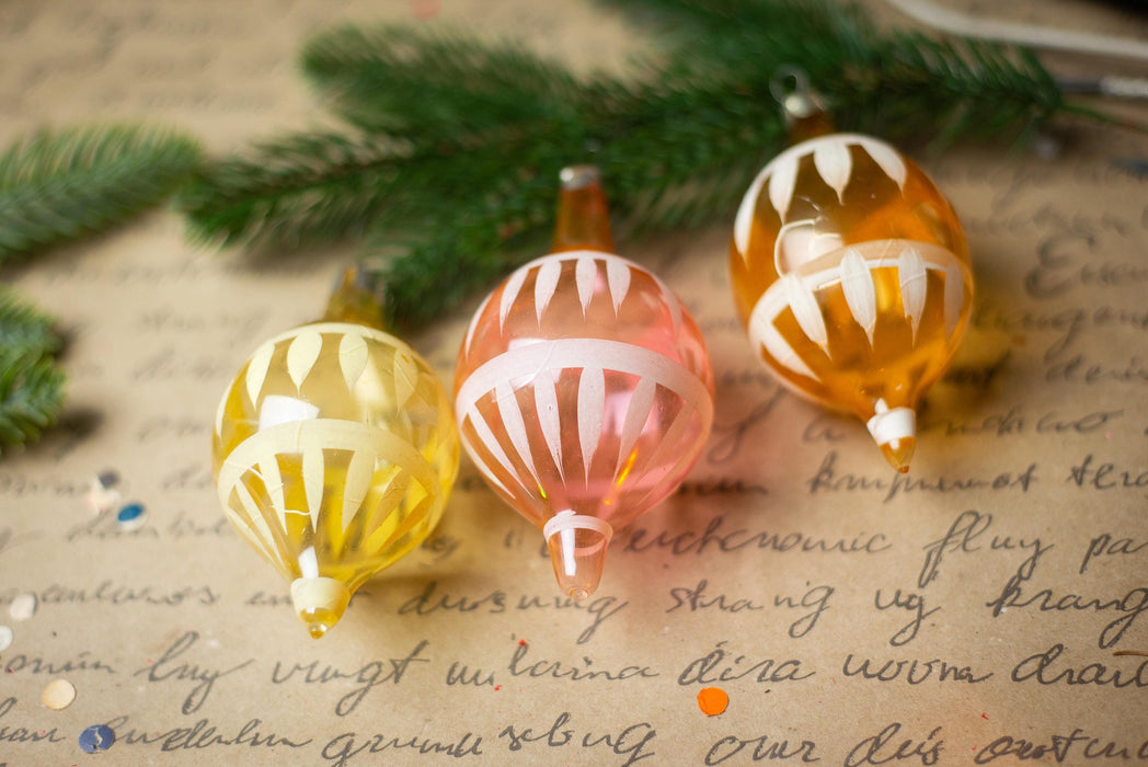 1950s Pink Yellow Glass Drop Ornaments – Set of 7