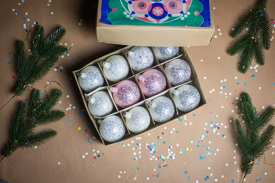 Vintage Christmas Ornaments – Set of 12 Frosted Glass Balls in Original Box