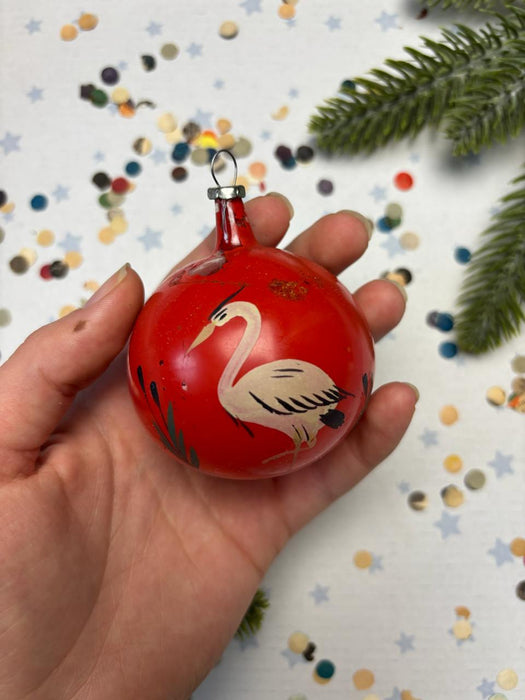 Vintage Hand-Painted Crane Glass Christmas Ornament – Red & White Bird, 7 cm / 2.76 in