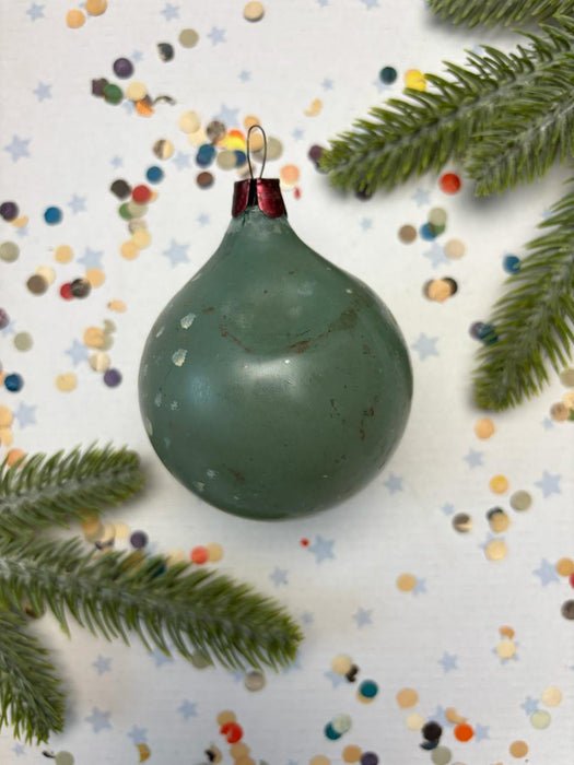 Vintage Hand-Painted Santa Glass Christmas Ornament – Sage Green, 9 cm / 3.54 in