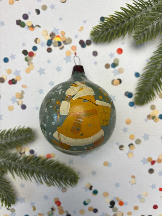 Vintage Hand-Painted Santa Glass Christmas Ornament – Sage Green, 9 cm / 3.54 in